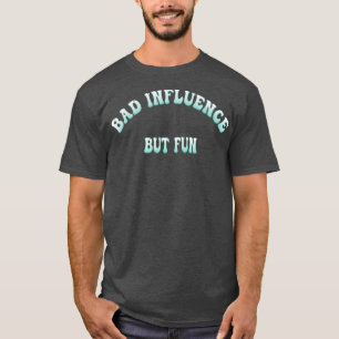 Camiseta Influência Má Mas Típica Engraçada Divertida Gráfi