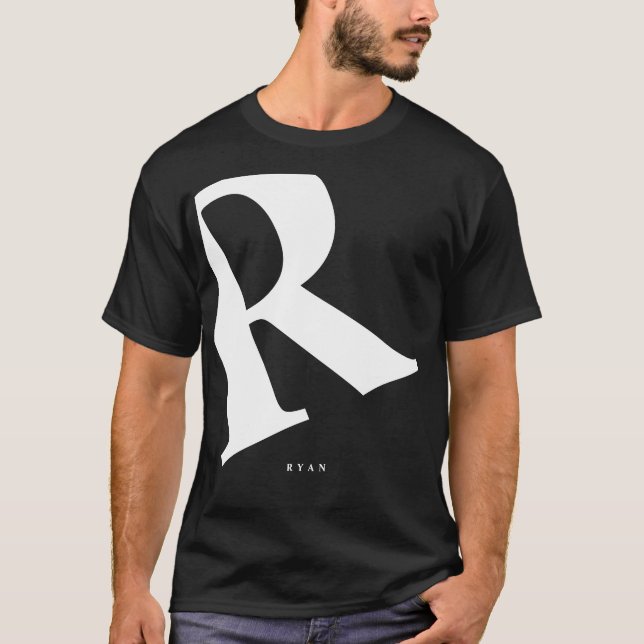 Camiseta Inicial Grande | Tipografia moderna | Preto (Frente)