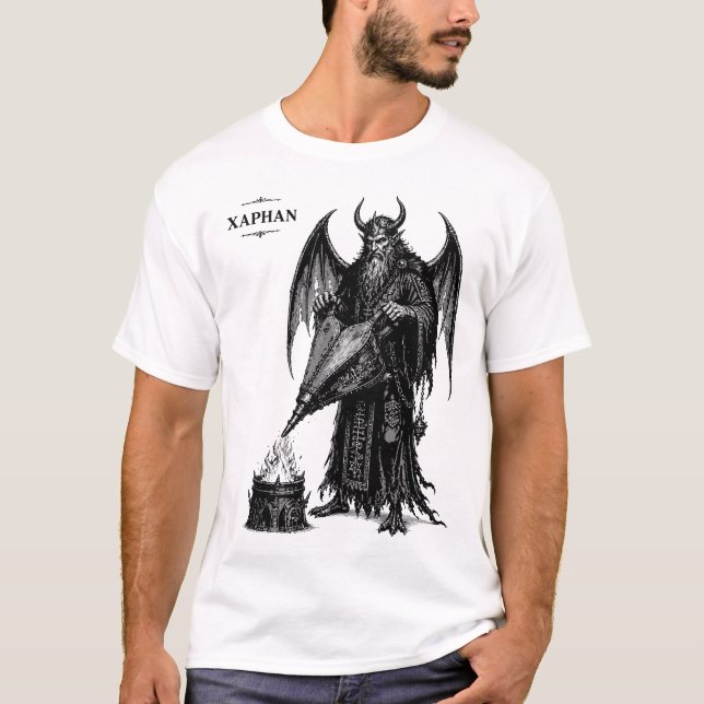 Camiseta Inovação Infernal Chama Eterna de Xaphan (Frente)