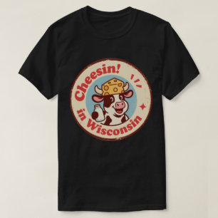 Camiseta Insígnia Retro Wisconsin_ Vaca de Desenho Animado