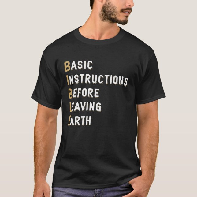 Camiseta Instruções básicas sobre a lição de bíblia antes d (Frente)