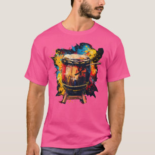 Camiseta Instrumento Do Tambor De Taiko Sobre Um Dra. Taiko