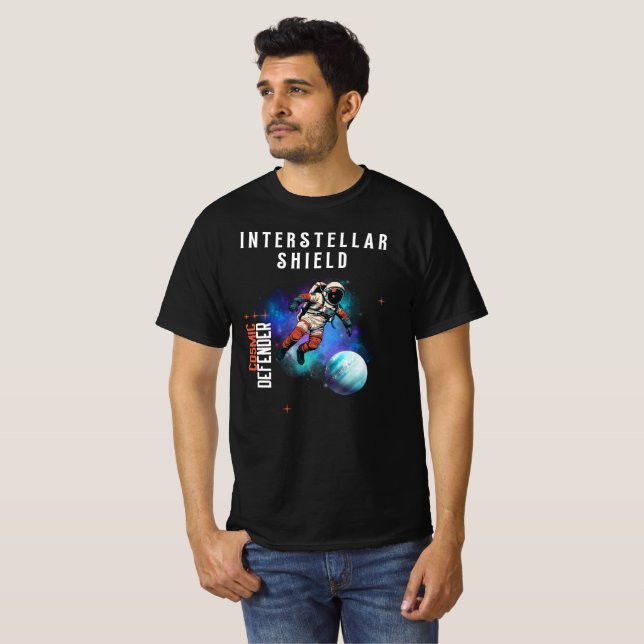 Camiseta Interstellar Shield Cosmic Defender (Frente Completa)