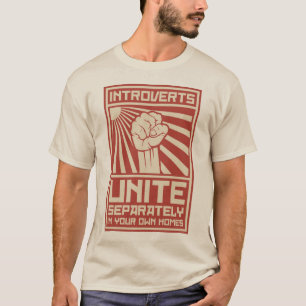 Camiseta Introverts unem-se separada em suas próprias casa