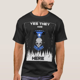 Camiseta Invasão alienígena. Aliens Estão Aqui