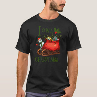 Camiseta Iowa Christmas Sled Sleigh Green Text