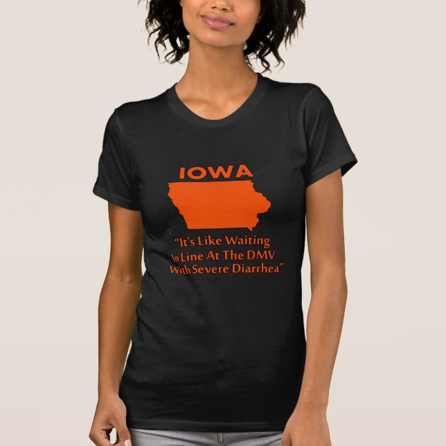 Camiseta Iowa - Como Esperar na Fila do Detran... (Frente)