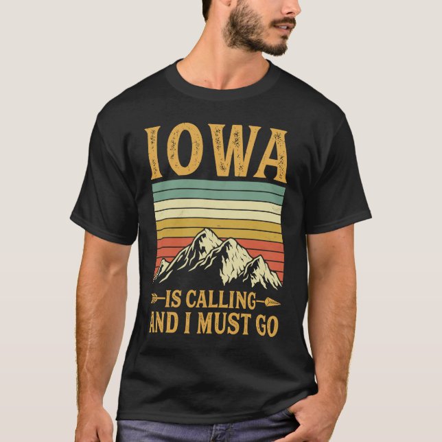 Camiseta Iowa Está Ligando E Eu Preciso Ir (Frente)