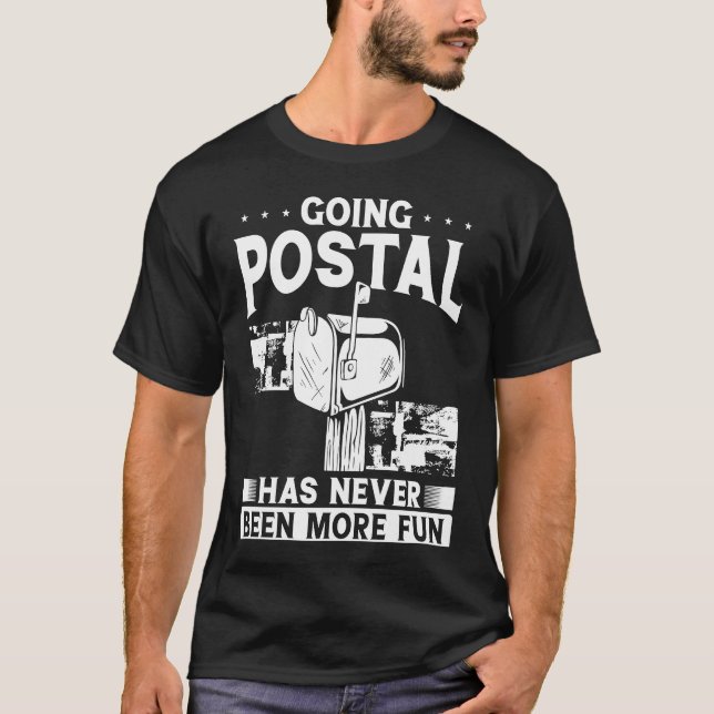 Camiseta Ir Para O Postal Nunca Foi Mais Divertido (Frente)