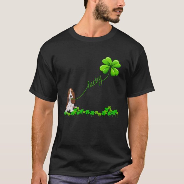 Camiseta Irish Lucky with basset hound  basset hound (Frente)
