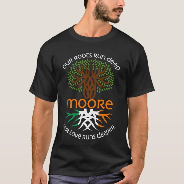 Camiseta Irish MOORE Family Name Our Love (Nome da família  (Frente)