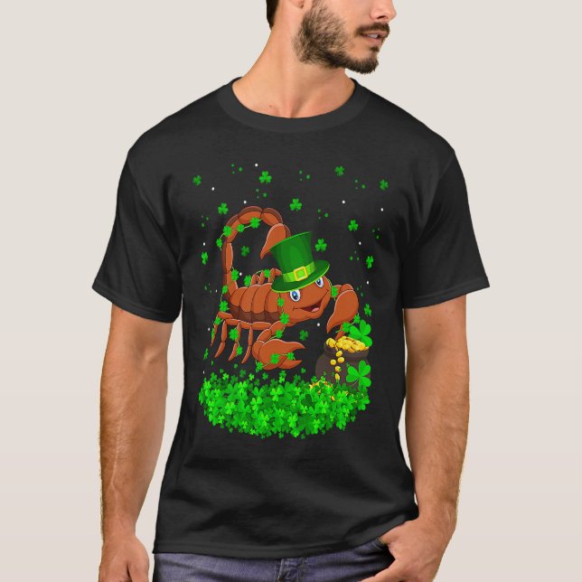 Camiseta Irish Shamrock Leprechaun Scorpion St Patrick's Da (Frente)