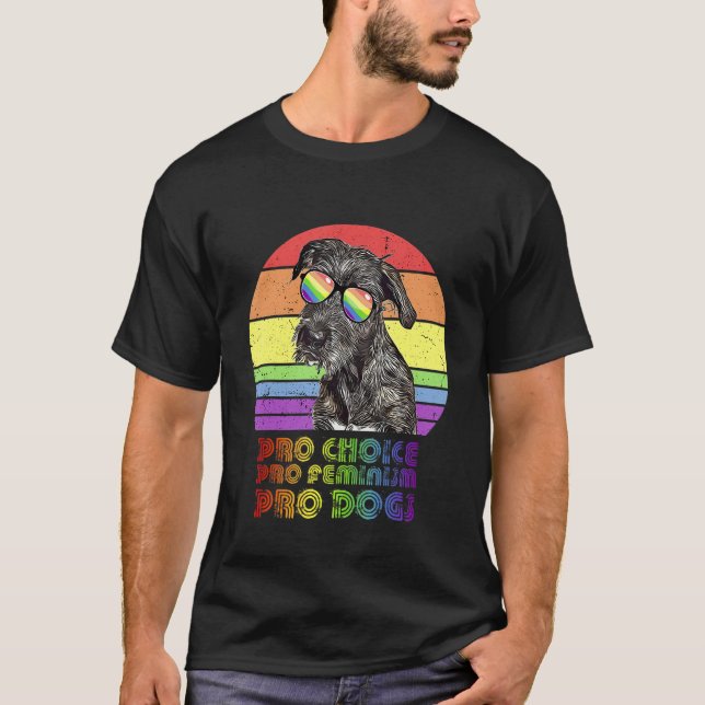 Camiseta Irish Wolfhound Pro Choice Pro Feminismo Pro Cães  (Frente)