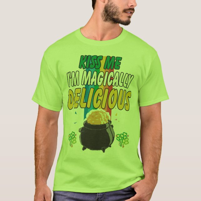 Camiseta Irlandês - beije-me que eu sou màgica t-shirt (Frente)