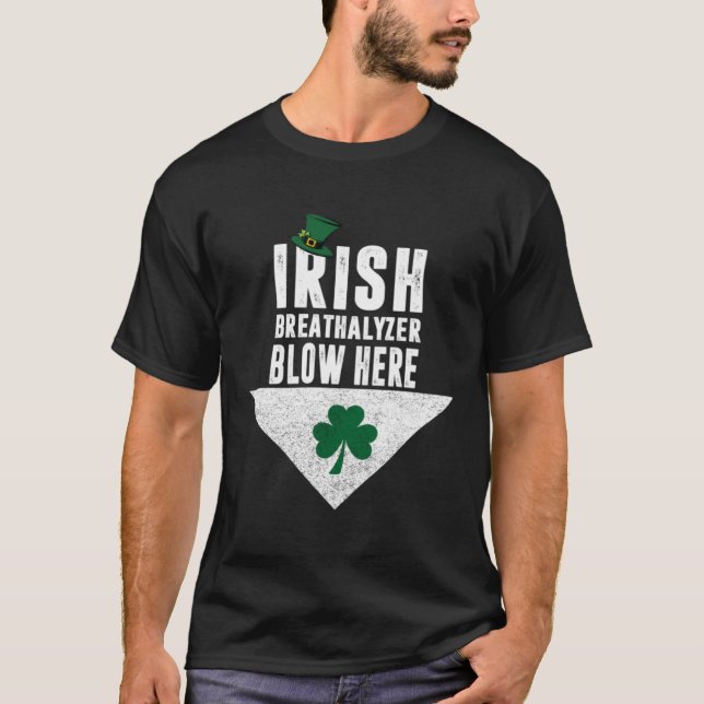 Camiseta Irlandês breathalyzer sopra aqui santo padroeiro d (Frente)