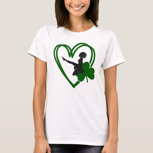 Camiseta Irlandês Dançarino e Coração Verde Dança Irlandesa (Frente)