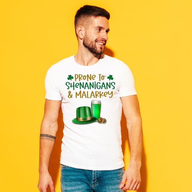 Camiseta Irlandês Propenso a Shenanigans T-Shirt (Criador carregado)