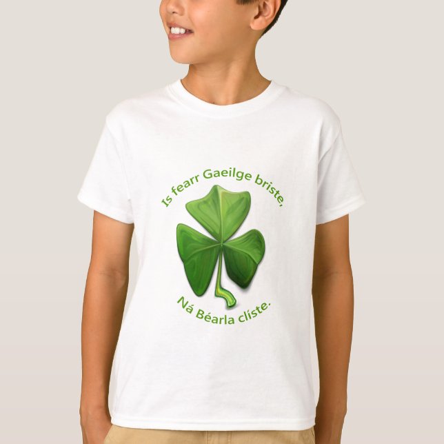 Camiseta Irlandês quebrado é melhor que inglês inteligente. (Frente)