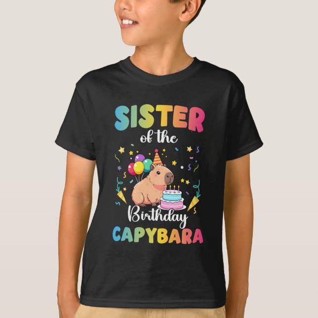 Camiseta Irmã Da Festa De Aniversário De Capybara Bday Fa (Frente)