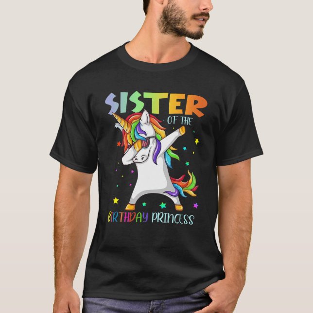 Camiseta Irmã Da Princesa de Aniversário A Bater Unico (Frente)