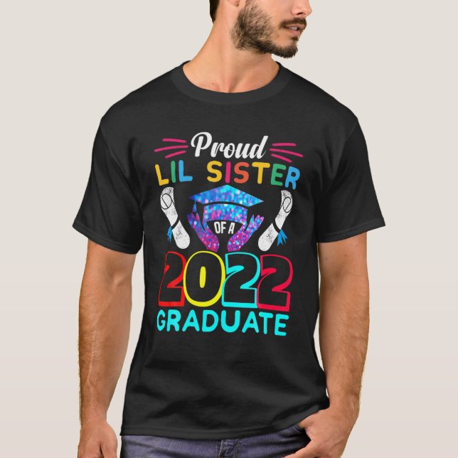 Camiseta Irmã De Um Mais velho De Formando 2022 (Frente)