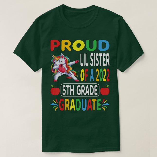 Camiseta Irmã Orgulhosa do Formando 5 2022 Dabbin (Frente do Design)