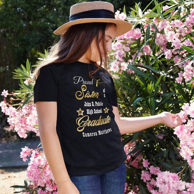 Camiseta Irmã Orgulhosa do Nome do Formando | Graduação esc (Criador carregado)