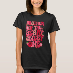 Camiseta Irmão Do Berry Sweet One Strawberry First Bi