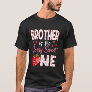Camiseta Irmão Do Berry Sweet One Strawberry First Bi