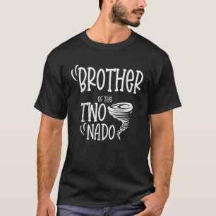 Camiseta Irmão dos Dois Nado Tornado Themed segundo Birthda
