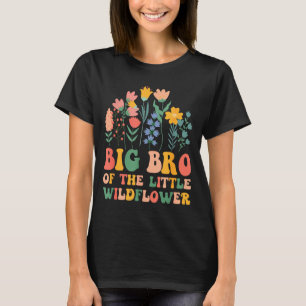 Camiseta Irmão mais velho do bebê florzinha selvagem aniver