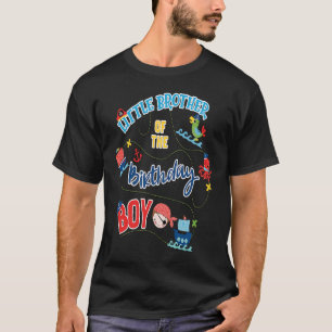 Camiseta Irmão Pequeno da Matança de Piratas do Aniversário