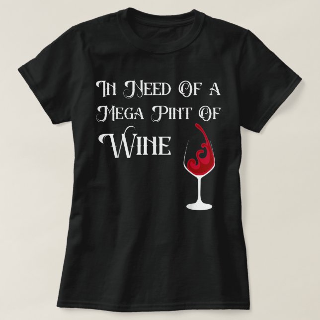 Camiseta Isnt Happy Hour Anytime shirt In Need Of A Mega Pi (Frente do Design)