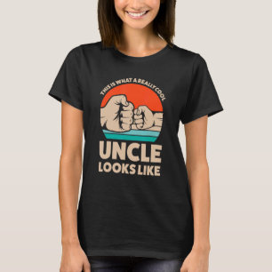 Camiseta Isto É O Que Um Tio Muito Legal Parece N
