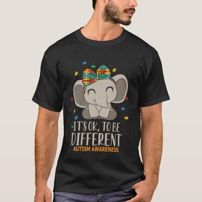Camiseta It s Ok to Be Different Autism Awareness Puzzle El (Frente)