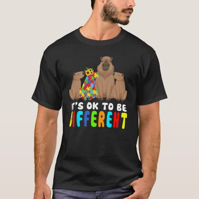 Camiseta It s Ok To Be Different Capybara Autism Awareness (Frente)
