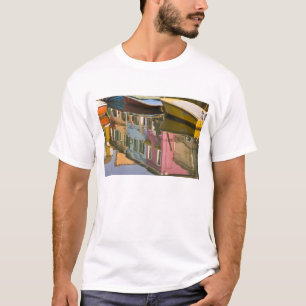 Camiseta Itália, Burano. Barcos num canal com