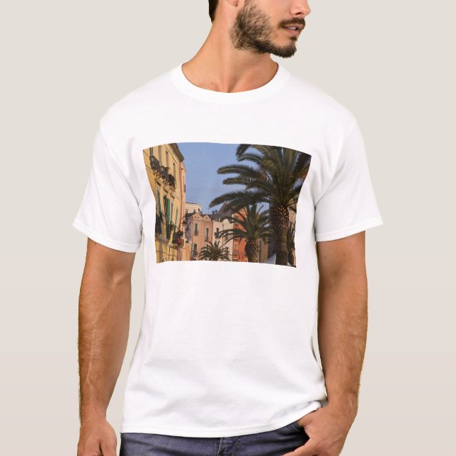 Camiseta Itália, Sardenha, Cagliari. Edifícios e palmeiras (Frente)