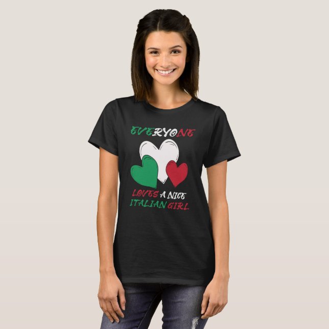 Camiseta Itália Todo Mundo Adora Uma Bela Garota Italiana (Frente Completa)