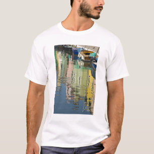Camiseta Itália, Veneza, Burano. Casas multicoloridas ao l