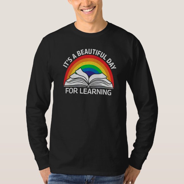 Camiseta it's a beautiful day for learning  rainbow teacher (Frente)