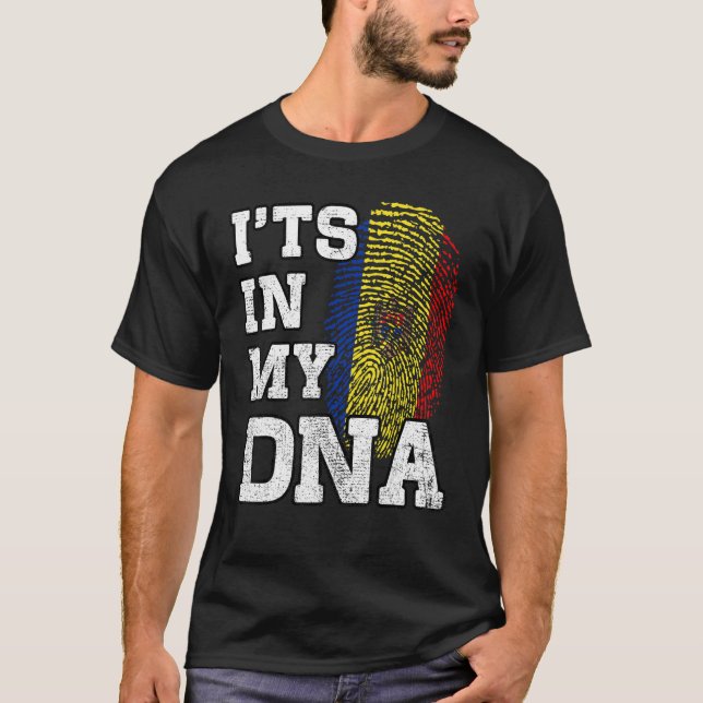 Camiseta It's In My DNA Moldovan Fingerprint Proud Moldova  (Frente)