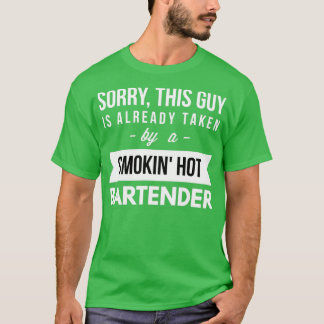 Camiseta Já tomado por um barman quente fumando