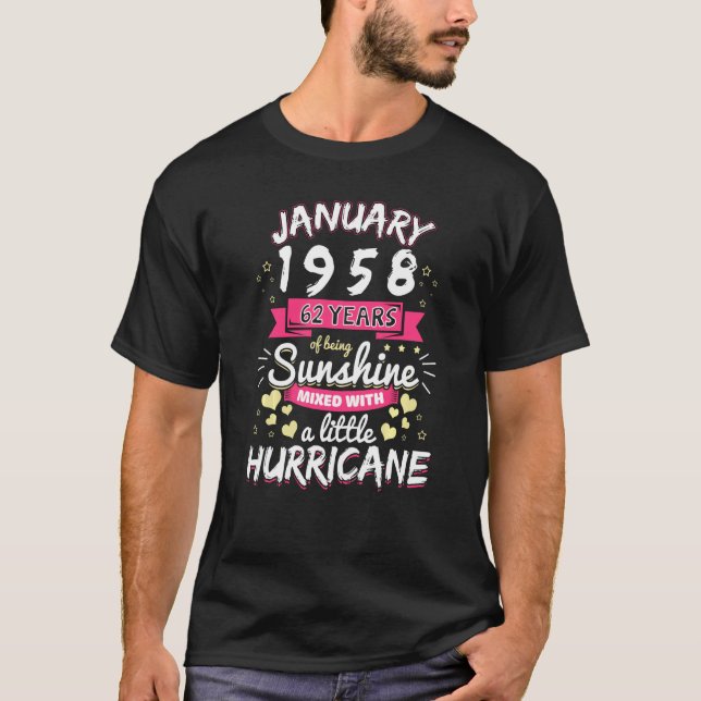 Camiseta Janeiro De 1958 Garota 62 Anos Sendo Misturada De  (Frente)