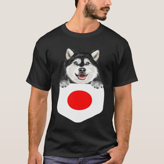 Camiseta Japan Flag Alaskan Malamute Dog In Pocket (Frente)