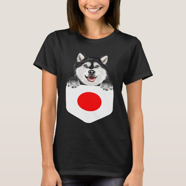 Camiseta Japan Flag Alaskan Malamute Dog In Pocket (Frente)