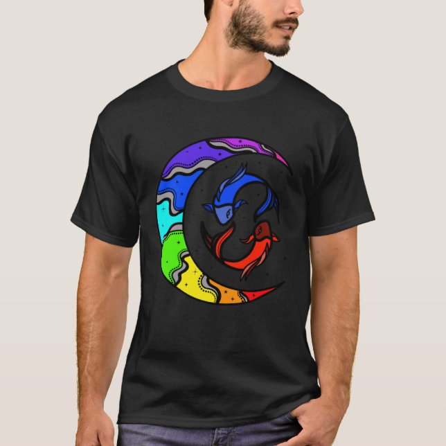 Camiseta Japanese Koi Fish and Crescent Moon With Rainbow C (Frente)