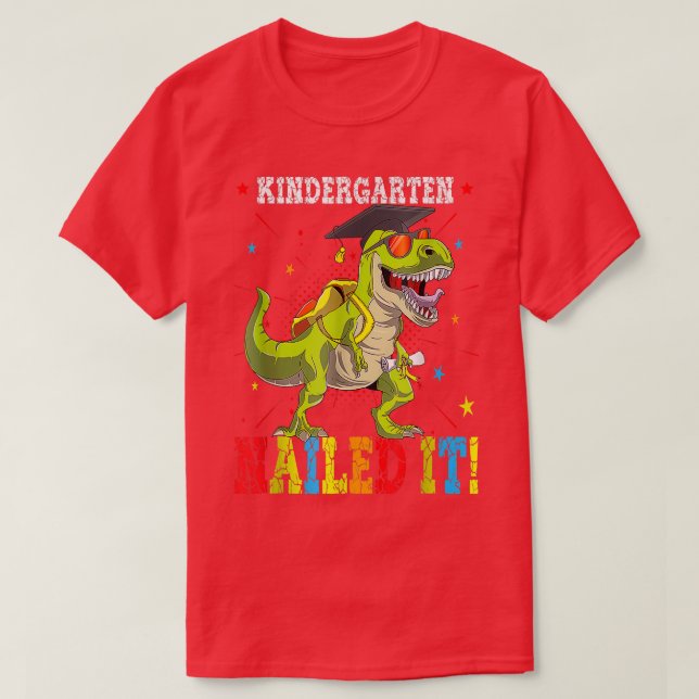Camiseta Jardim de Infância - Classe de Formando Dinossauro (Frente do Design)
