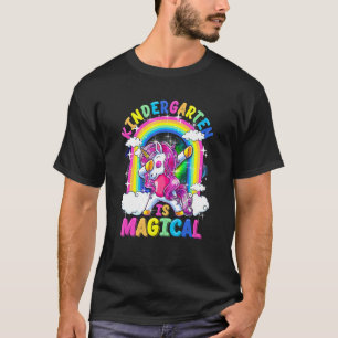 Camiseta Jardim De Infância É Magnético De Volta Ao Arco-Ír