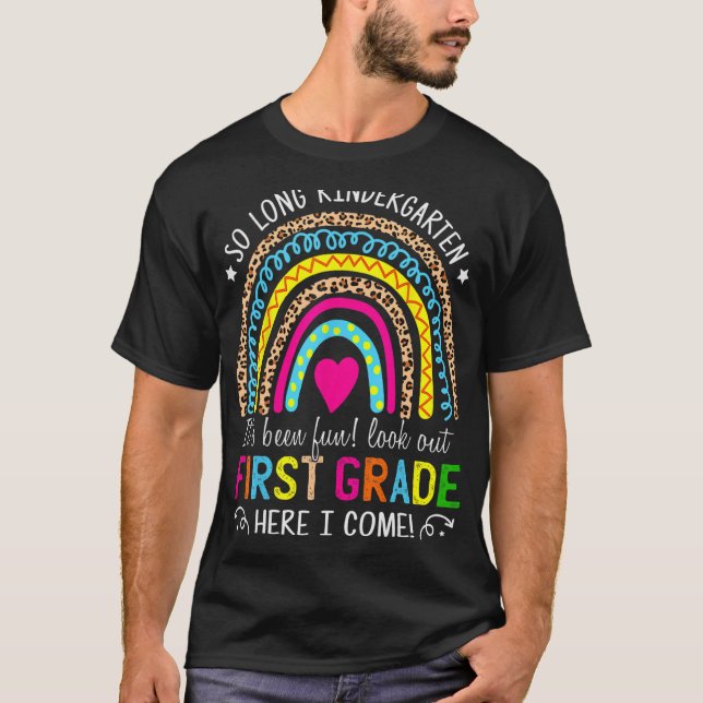 Camiseta Jardim de Infância Longo Olhe Para O Primeiro Grau (Frente)